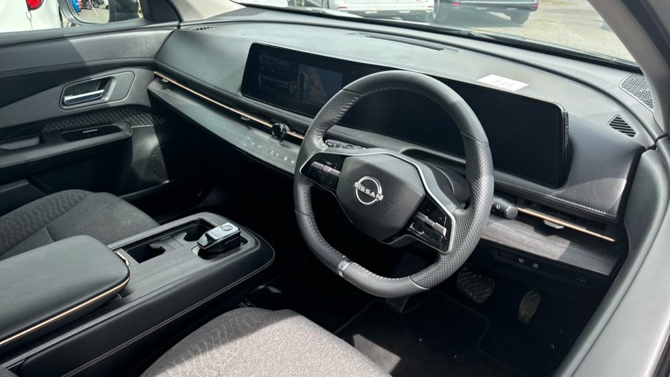 Nissan ARIYA 160kW Engage 63kWh 5dr Auto Electric Hatchback - Image 11