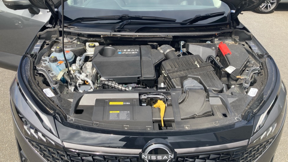 Nissan Qashqai 1.5 E-Power N-Connecta 5dr Auto Hybrid Hatchback - Image 8