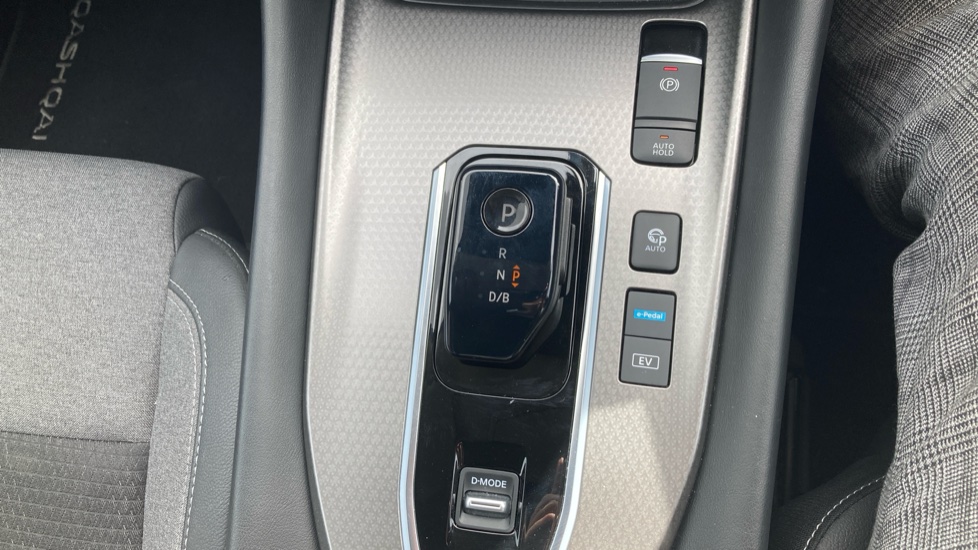 Nissan Qashqai 1.5 E-Power N-Connecta 5dr Auto Hybrid Hatchback - Image 35