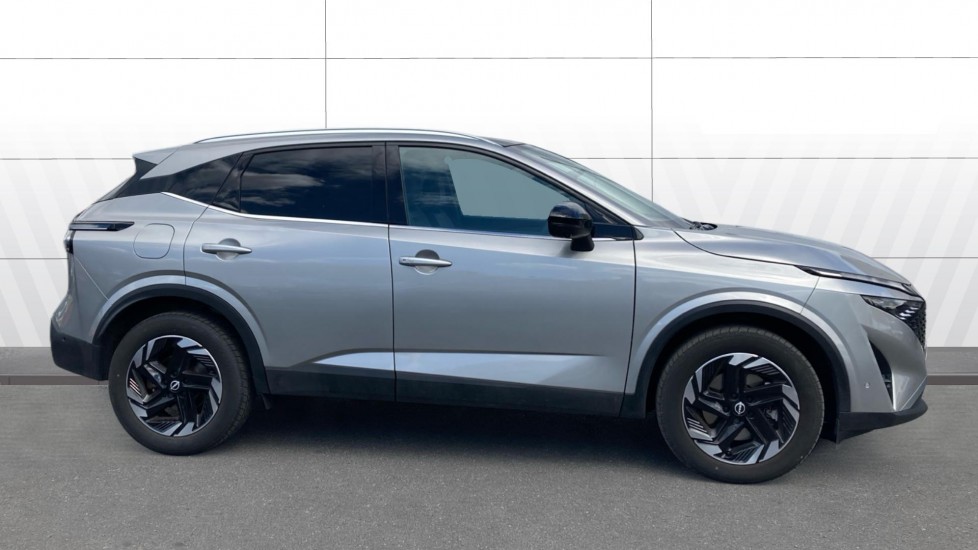 Nissan Qashqai 1.5 E-Power 205 N-Connecta [Glass Roof] 5dr Auto Hybrid Hatchback - Image 5
