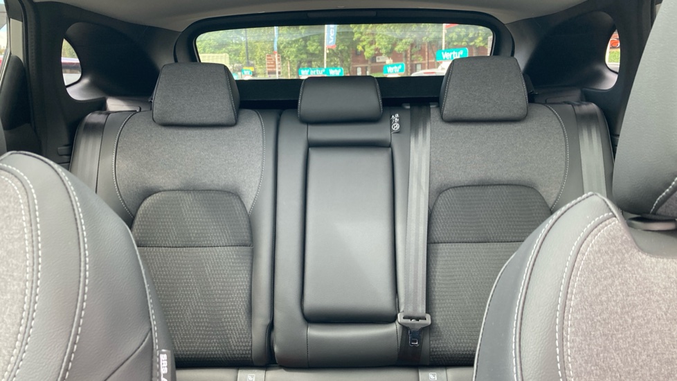 Nissan Qashqai 1.5 E-Power 205 N-Connecta [Glass Roof] 5dr Auto Hybrid Hatchback - Image 15