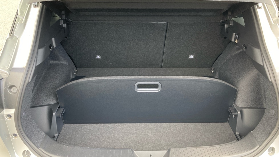 Nissan Qashqai 1.5 E-Power 205 N-Connecta [Glass Roof] 5dr Auto Hybrid Hatchback - Image 21
