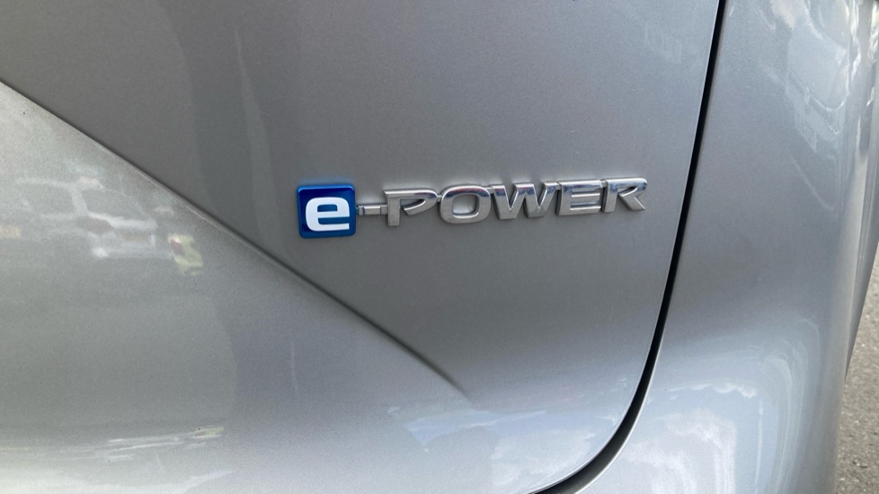 Nissan Qashqai 1.5 E-Power 205 N-Connecta [Glass Roof] 5dr Auto Hybrid Hatchback - Image 22