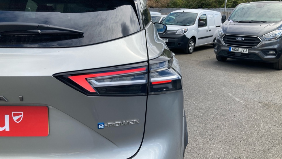 Nissan Qashqai 1.5 E-Power 205 N-Connecta [Glass Roof] 5dr Auto Hybrid Hatchback - Image 23