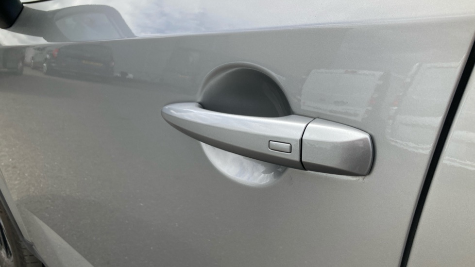 Nissan Qashqai 1.5 E-Power 205 N-Connecta [Glass Roof] 5dr Auto Hybrid Hatchback - Image 26