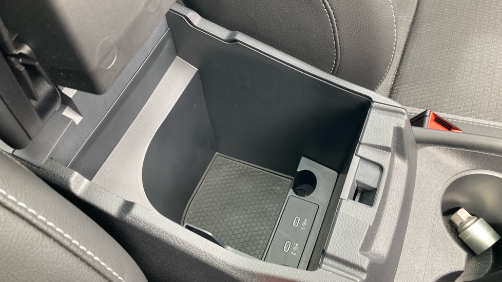 Nissan Qashqai 1.5 E-Power 205 N-Connecta [Glass Roof] 5dr Auto Hybrid Hatchback - Image 29