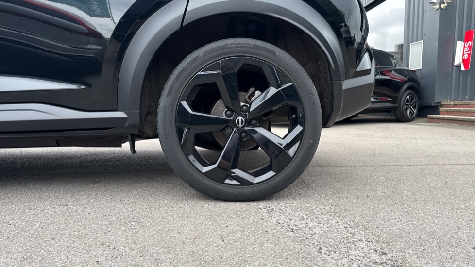 Nissan Juke 1.0 DiG-T Tekna 5dr Petrol Hatchback - Image 7