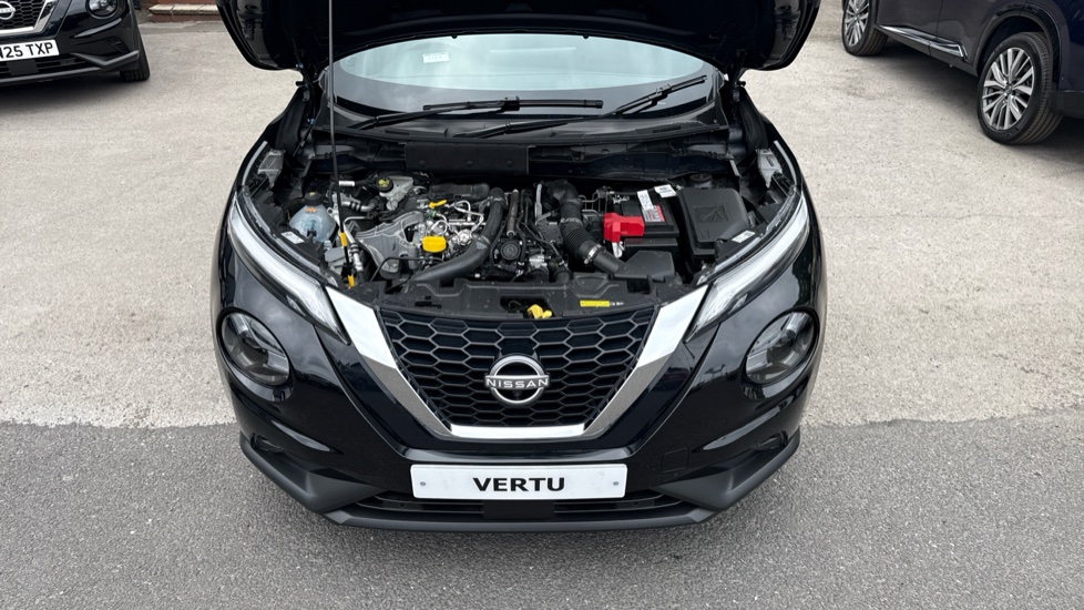Nissan Juke 1.0 DiG-T Tekna 5dr Petrol Hatchback - Image 8