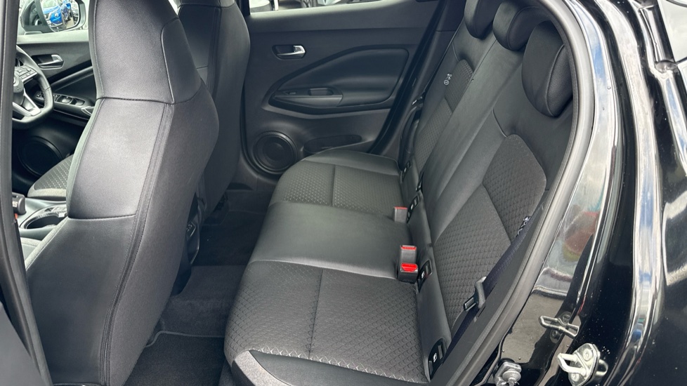 Nissan Juke 1.0 DiG-T N-Connecta 5dr Petrol Hatchback - Image 16