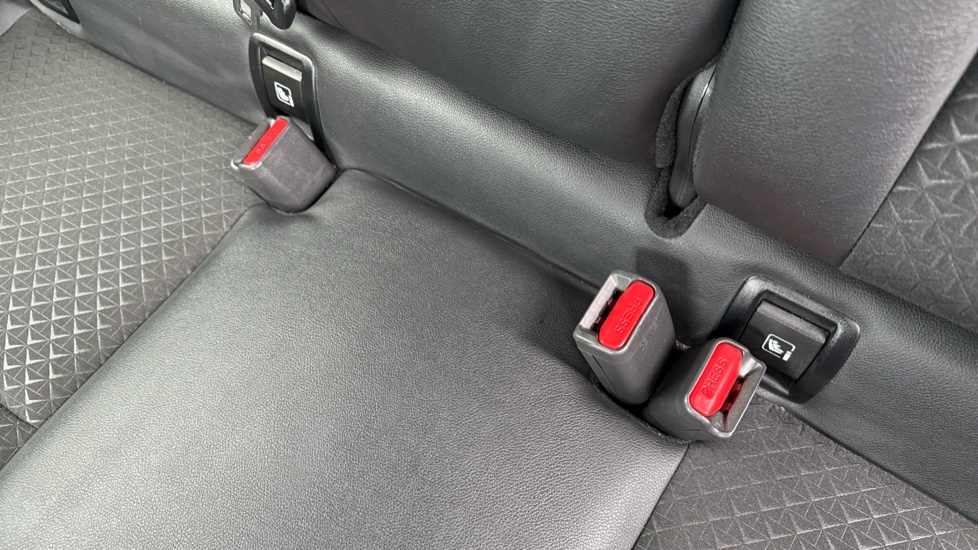 Nissan Juke 1.0 DiG-T N-Connecta 5dr Petrol Hatchback - Image 17
