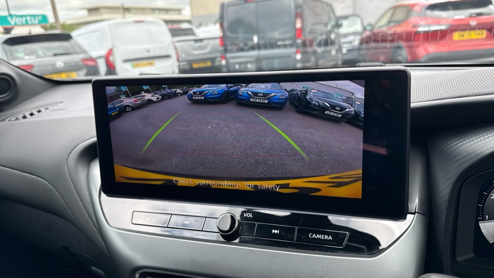 Nissan Juke 1.0 DiG-T N-Connecta 5dr Petrol Hatchback - Image 26
