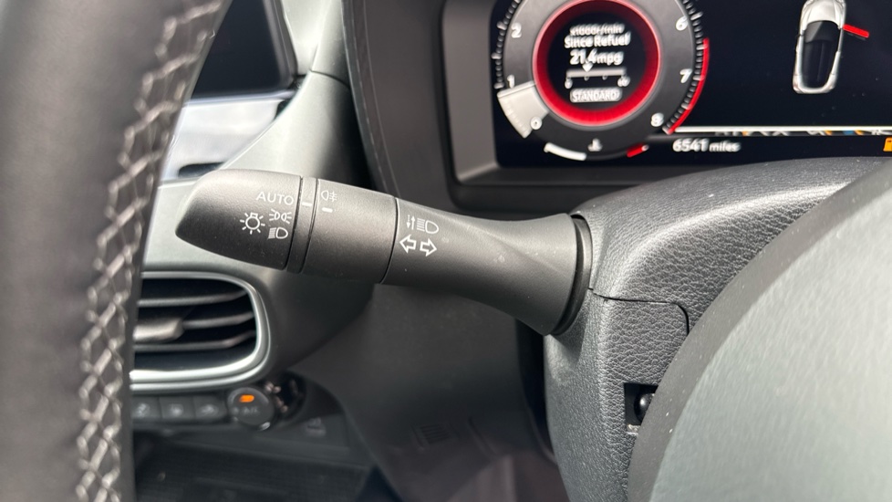 Nissan Juke 1.0 DiG-T N-Connecta 5dr Petrol Hatchback - Image 36