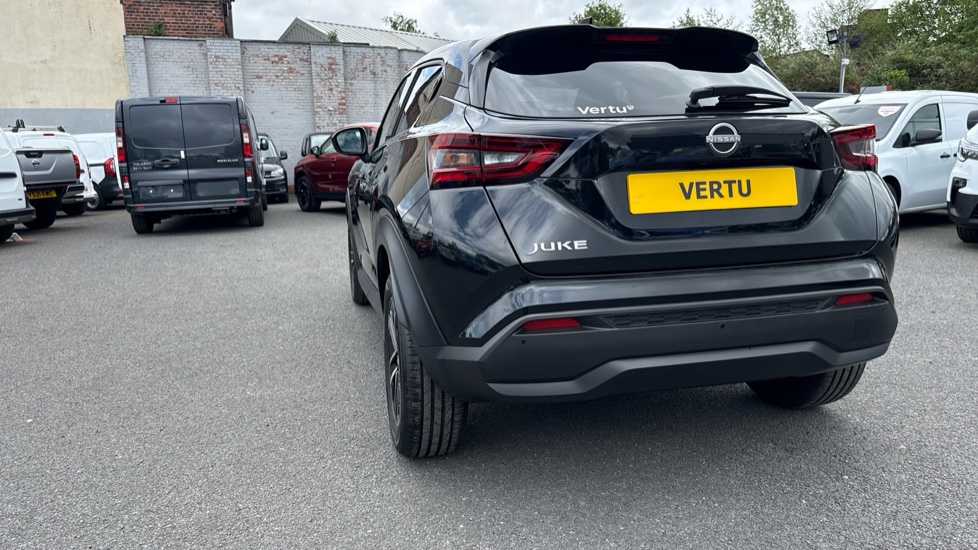 Nissan Juke 1.0 DiG-T N-Connecta 5dr Petrol Hatchback - Image 39