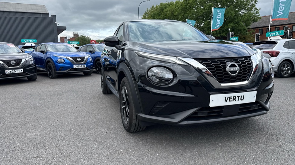 Nissan Juke 1.0 DiG-T N-Connecta 5dr Petrol Hatchback - Image 41