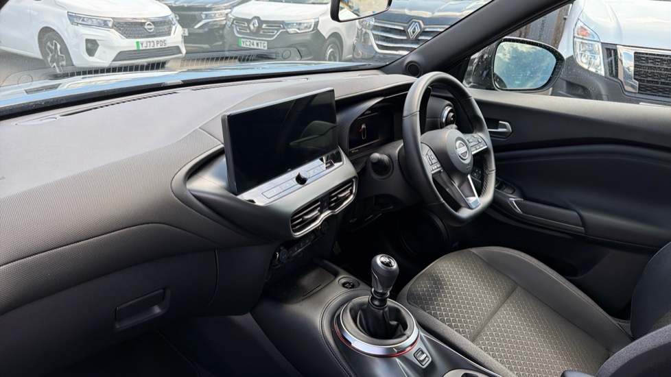 Nissan Juke 1.0 DiG-T N-Connecta 5dr Petrol Hatchback - Image 9