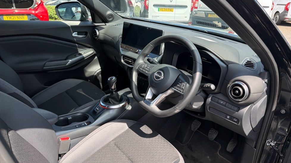 Nissan Juke 1.0 DiG-T N-Connecta 5dr Petrol Hatchback - Image 11