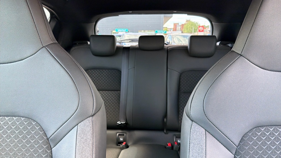 Nissan Juke 1.0 DiG-T N-Connecta 5dr Petrol Hatchback - Image 15