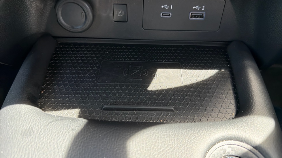 Nissan Juke 1.0 DiG-T N-Connecta 5dr Petrol Hatchback - Image 23