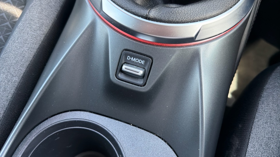 Nissan Juke 1.0 DiG-T N-Connecta 5dr Petrol Hatchback - Image 26