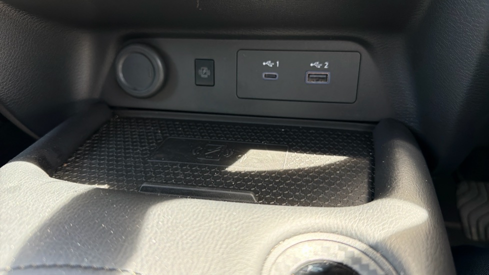 Nissan Juke 1.0 DiG-T N-Connecta 5dr Petrol Hatchback - Image 35