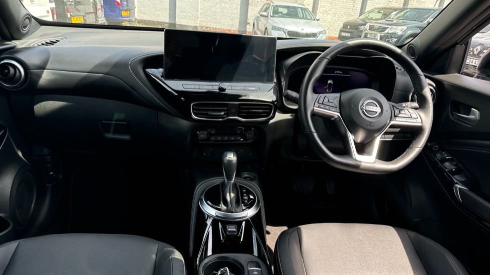 Nissan Juke 1.6 Hybrid Tekna 5dr Auto Hybrid Hatchback - Image 10