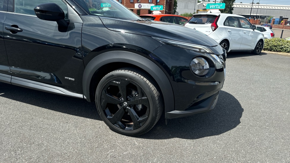 Nissan Juke 1.6 Hybrid Tekna 5dr Auto Hybrid Hatchback - Image 29