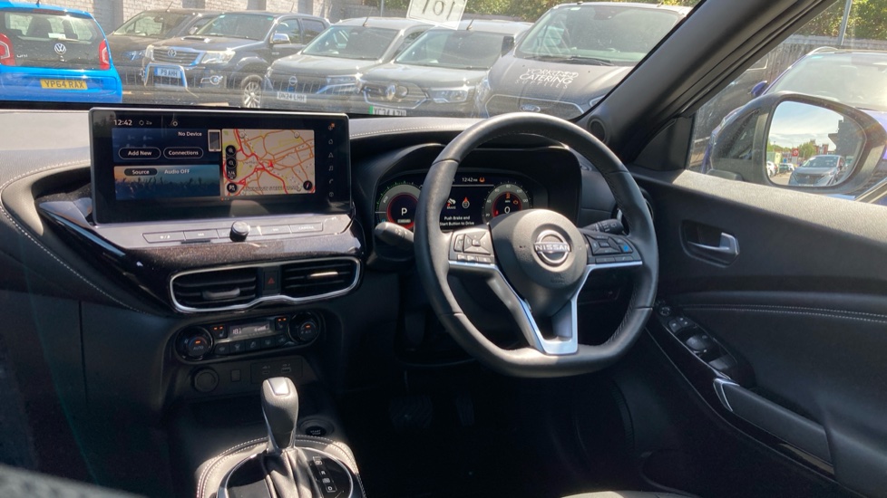 Nissan Juke 1.6 Hybrid Tekna 5dr Auto Hybrid Hatchback - Image 9