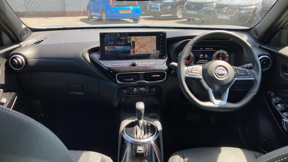 Nissan Juke 1.6 Hybrid Tekna 5dr Auto Hybrid Hatchback - Image 10
