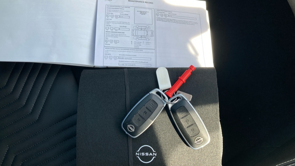 Nissan Juke 1.6 Hybrid Tekna 5dr Auto Hybrid Hatchback - Image 19