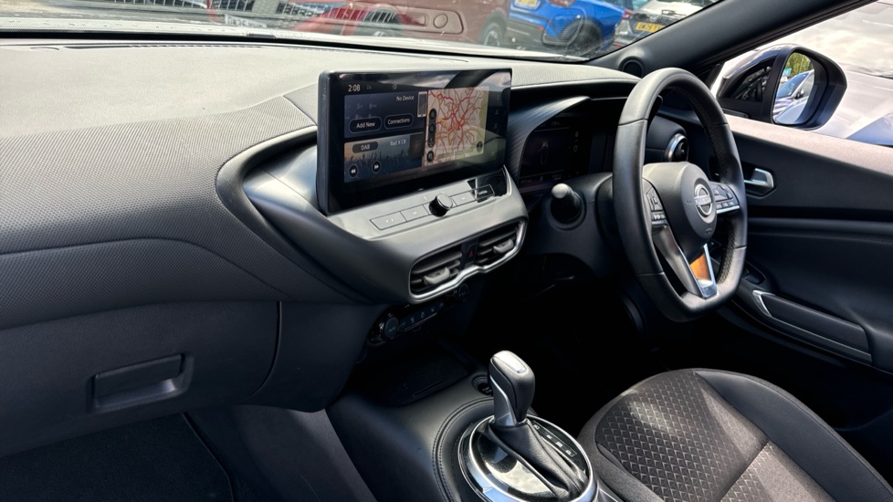 Nissan Juke 1.6 Hybrid N-Connecta 5dr Auto Hybrid Hatchback - Image 9