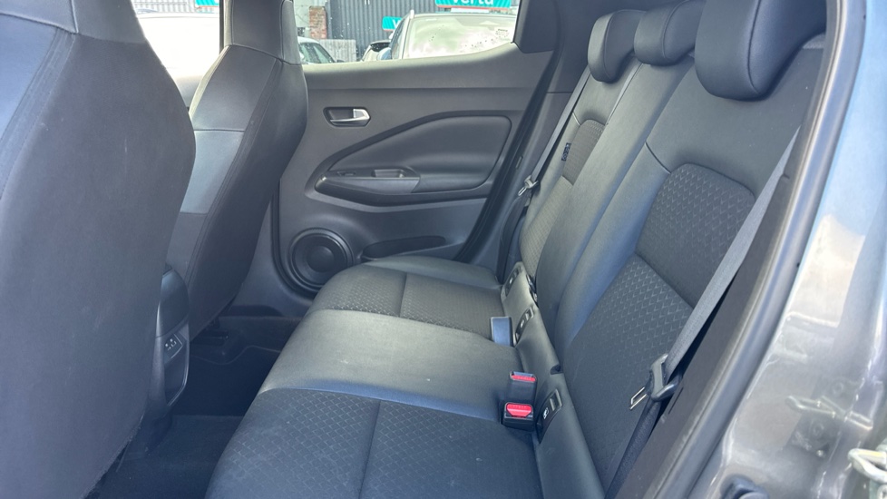 Nissan Juke 1.6 Hybrid N-Connecta 5dr Auto Hybrid Hatchback - Image 16