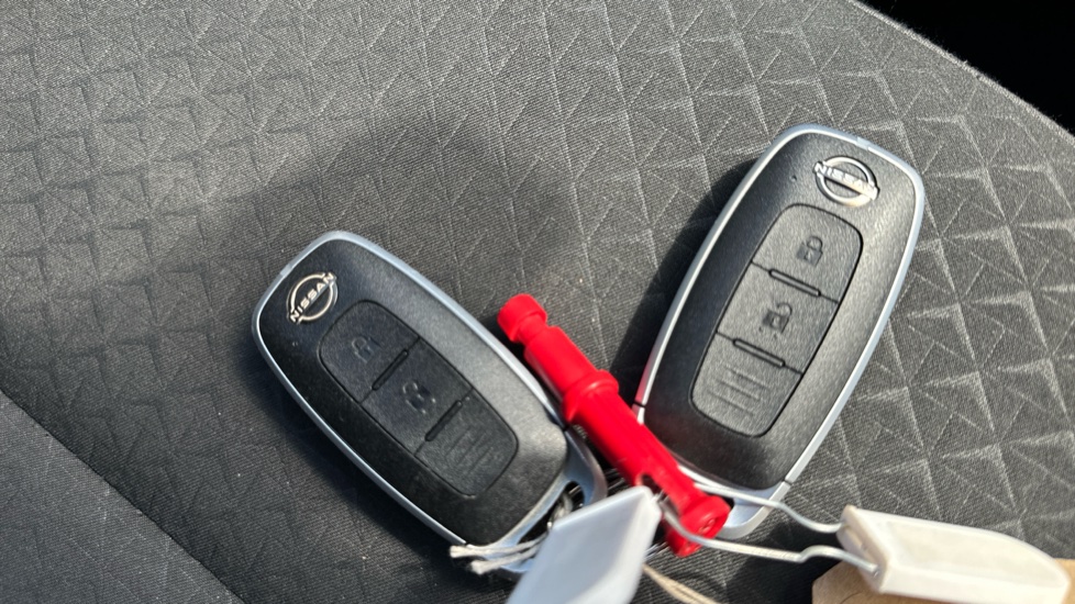Nissan Juke 1.6 Hybrid N-Connecta 5dr Auto Hybrid Hatchback - Image 20
