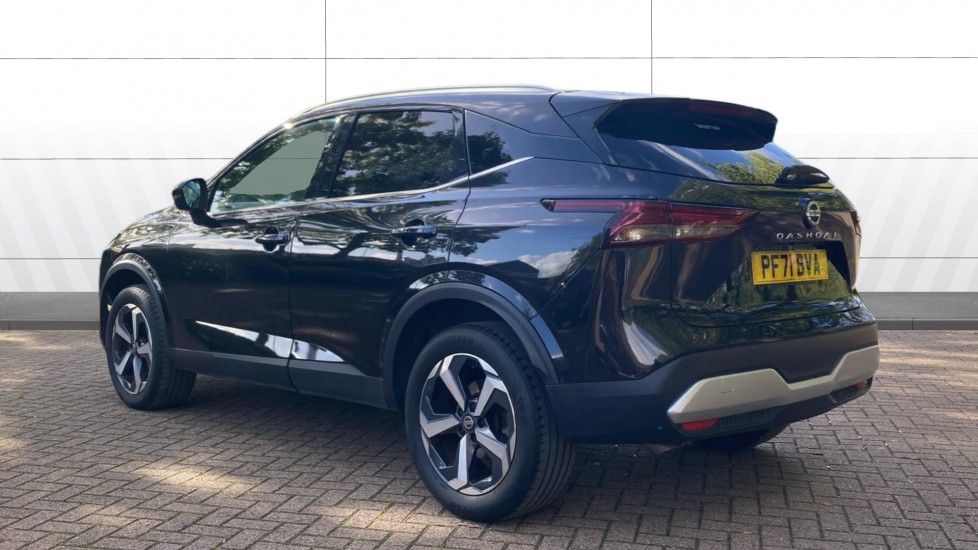 Nissan Qashqai 1.3 DiG-T MH N-Connecta 5dr Petrol Hatchback - Image 2