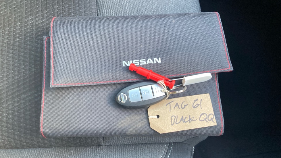 Nissan Qashqai 1.3 DiG-T MH N-Connecta 5dr Petrol Hatchback - Image 20