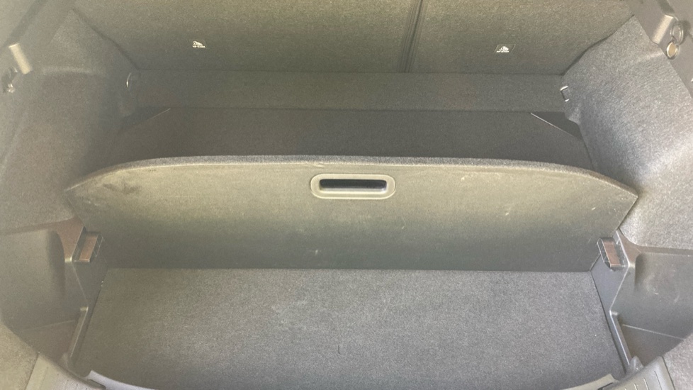 Nissan Qashqai 1.3 DiG-T MH N-Connecta 5dr Petrol Hatchback - Image 21
