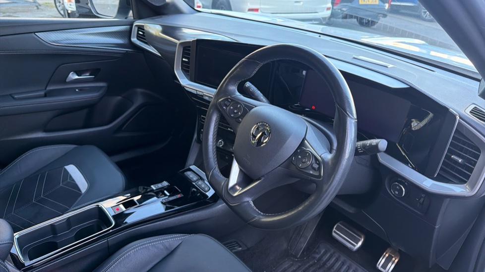 Vauxhall Mokka 100kW Ultimate 50kWh 5dr Auto Electric Hatchback - Image 11