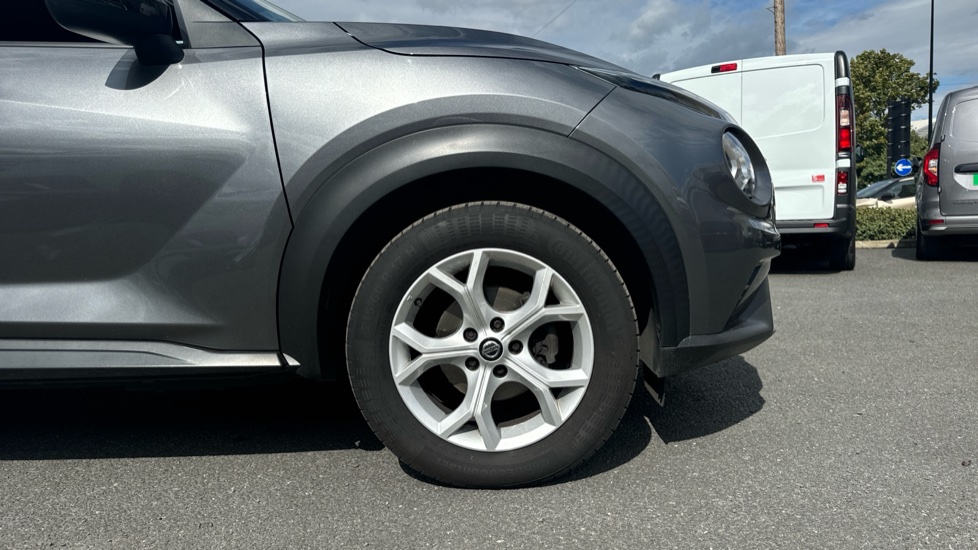 Nissan Juke 1.0 DiG-T Acenta 5dr Petrol Hatchback - Image 7