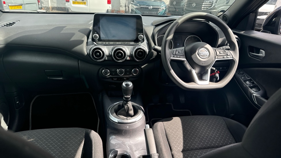 Nissan Juke 1.0 DiG-T Acenta 5dr Petrol Hatchback - Image 10