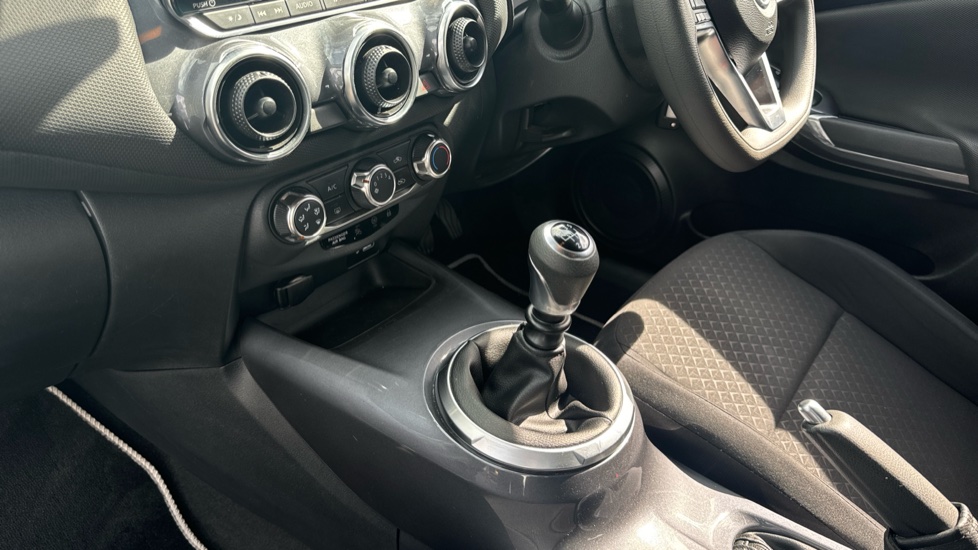 Nissan Juke 1.0 DiG-T Acenta 5dr Petrol Hatchback - Image 13