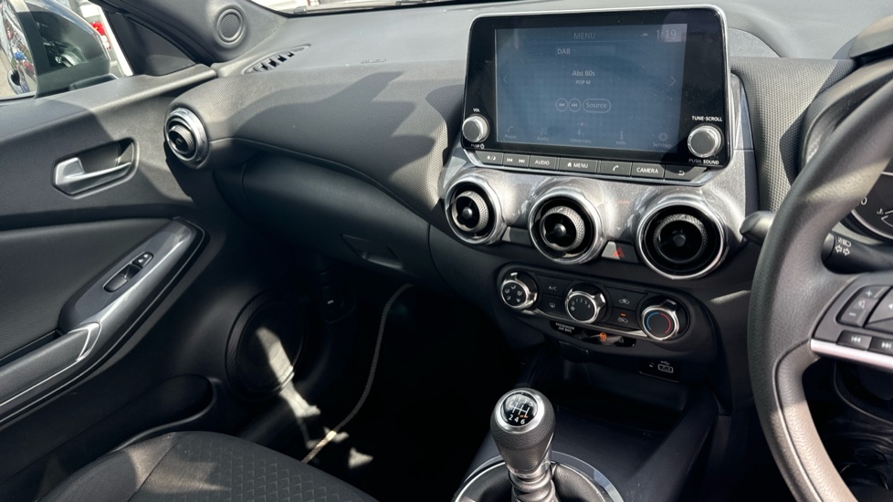 Nissan Juke 1.0 DiG-T Acenta 5dr Petrol Hatchback - Image 14