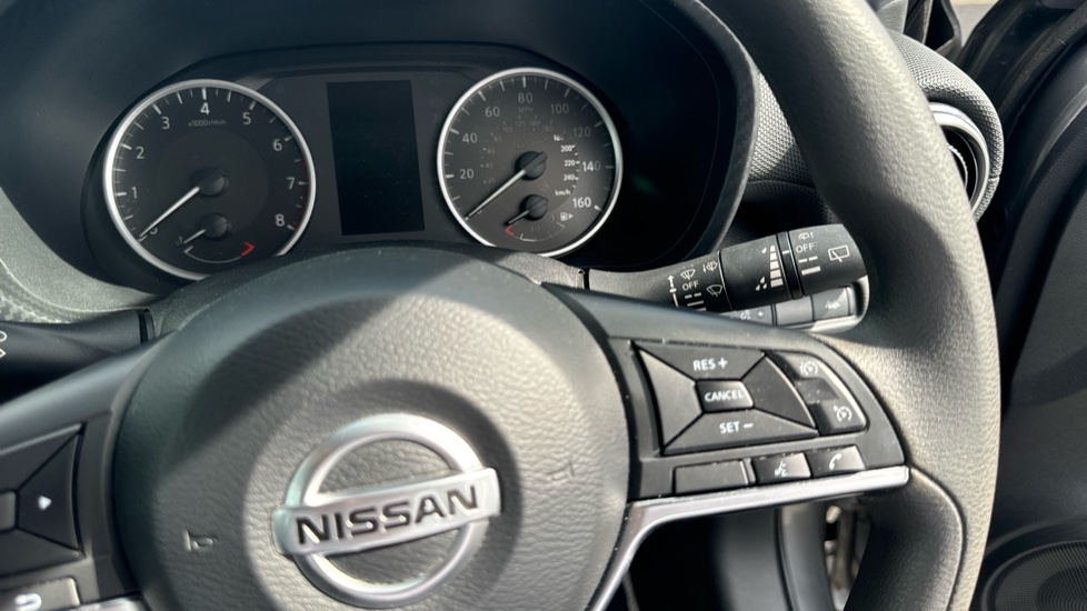 Nissan Juke 1.0 DiG-T Acenta 5dr Petrol Hatchback - Image 24