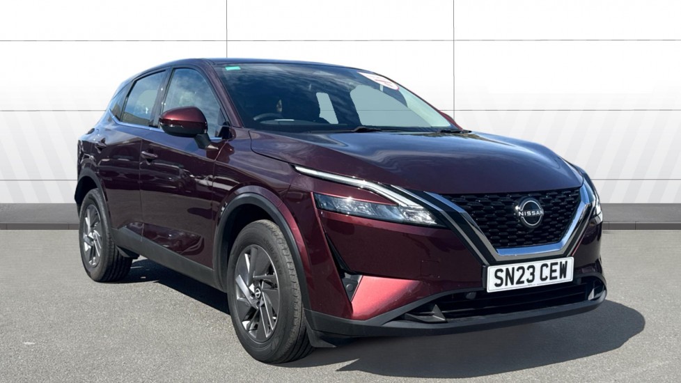 Nissan Qashqai 1.3 DiG-T MH Acenta Premium 5dr Petrol Hatchback - Image 1