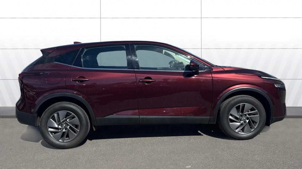 Nissan Qashqai 1.3 DiG-T MH Acenta Premium 5dr Petrol Hatchback - Image 5