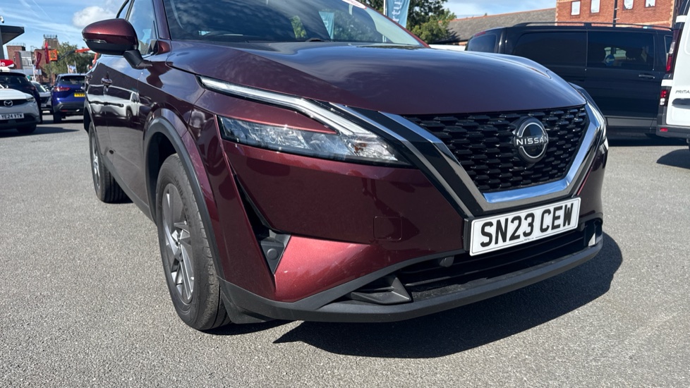 Nissan Qashqai 1.3 DiG-T MH Acenta Premium 5dr Petrol Hatchback - Image 22