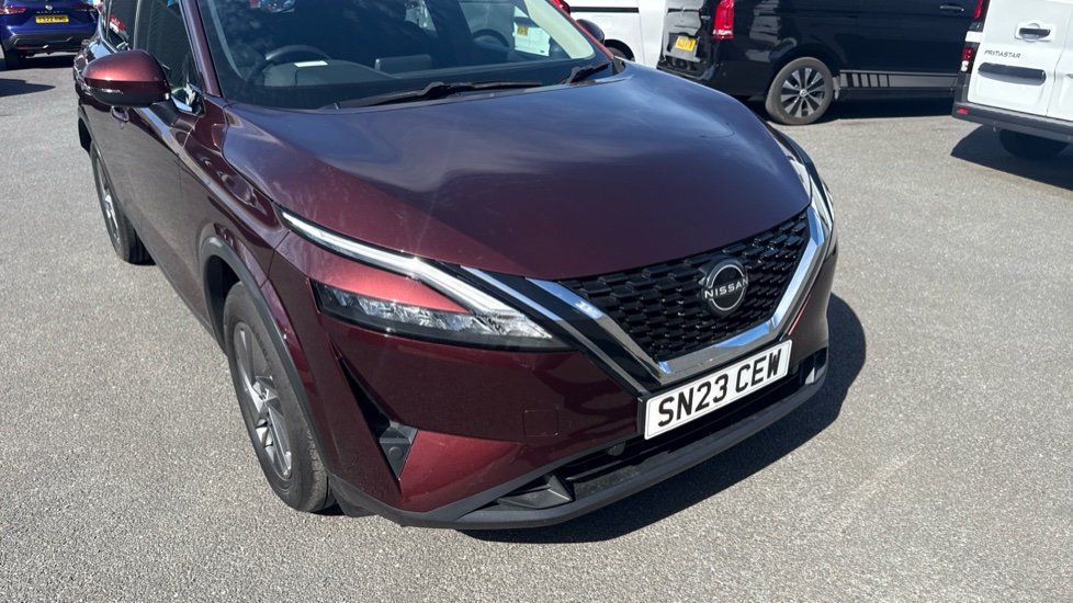 Nissan Qashqai 1.3 DiG-T MH Acenta Premium 5dr Petrol Hatchback - Image 23