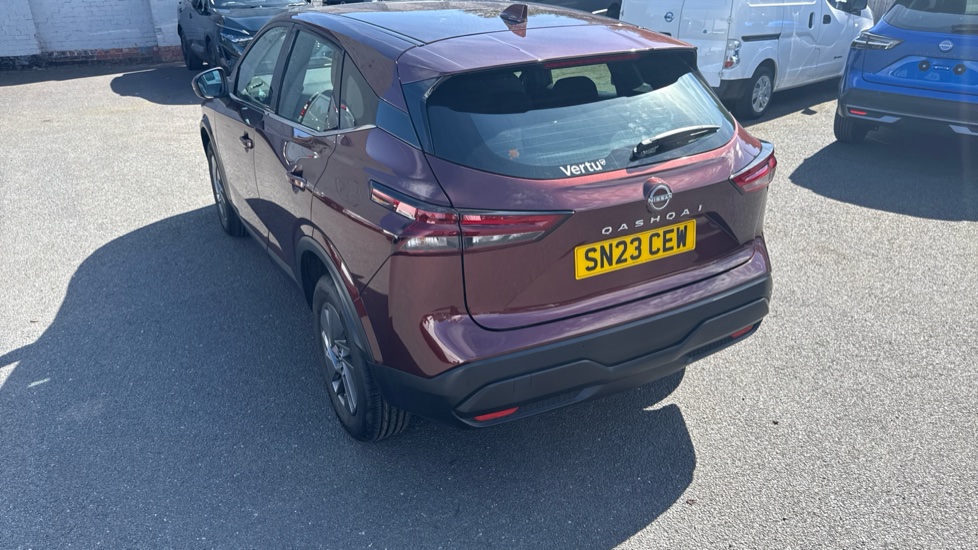 Nissan Qashqai 1.3 DiG-T MH Acenta Premium 5dr Petrol Hatchback - Image 28