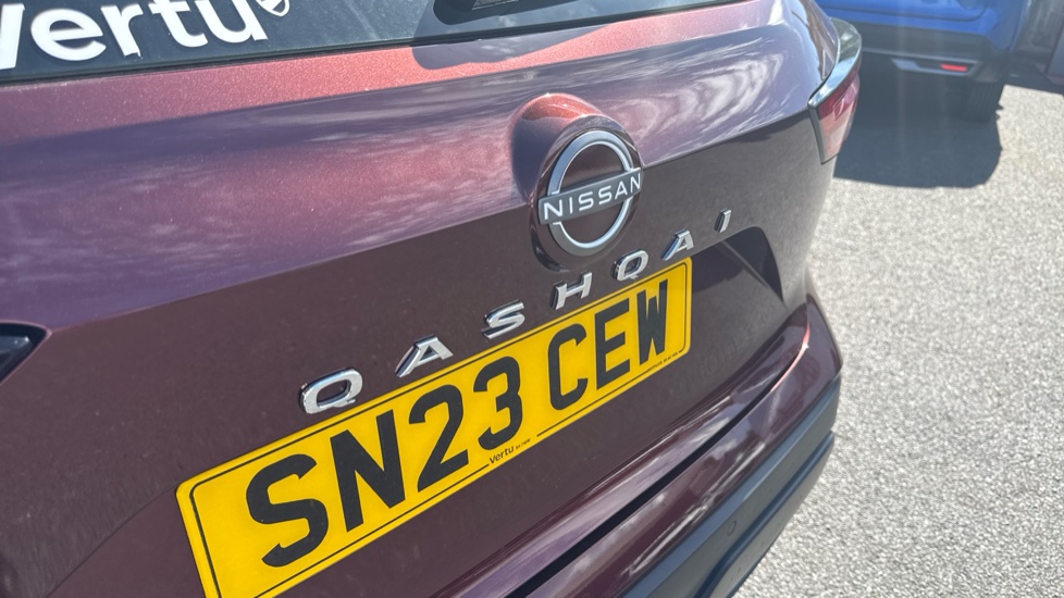 Nissan Qashqai 1.3 DiG-T MH Acenta Premium 5dr Petrol Hatchback - Image 29