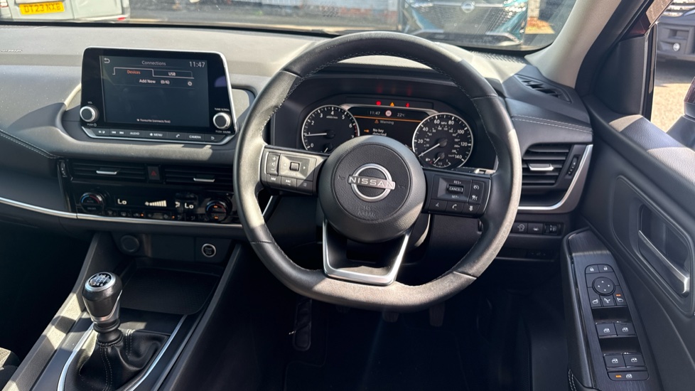 Nissan Qashqai 1.3 DiG-T MH Acenta Premium 5dr Petrol Hatchback - Image 48