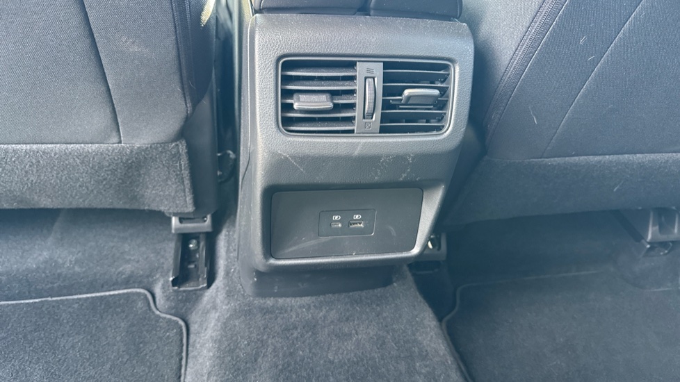 Nissan X-Trail 1.5 E-Power E-4orce 213 N-Connecta 5dr Auto Hybrid Station Wagon - Image 27