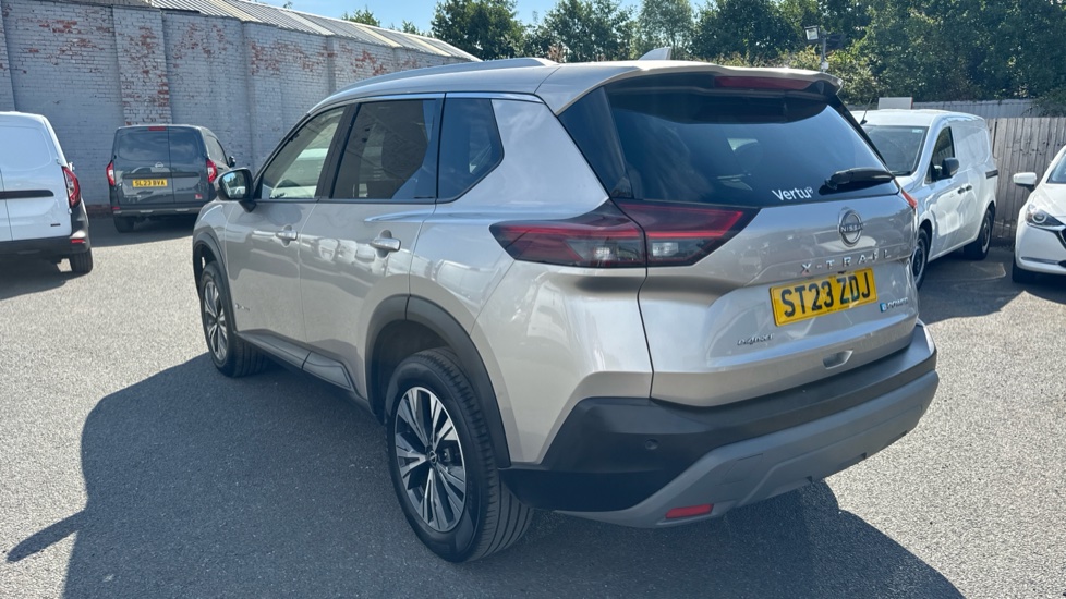 Nissan X-Trail 1.5 E-Power E-4orce 213 N-Connecta 5dr Auto Hybrid Station Wagon - Image 29